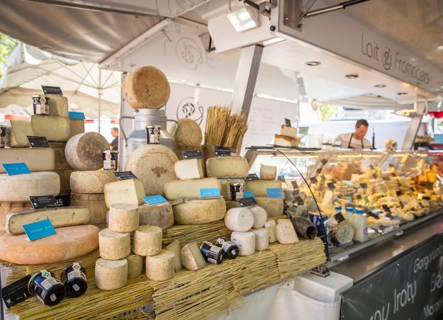 Présentation Fromages Marché d'Anglet