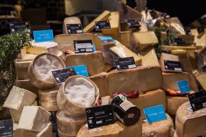 Présentation de Fromages Variés