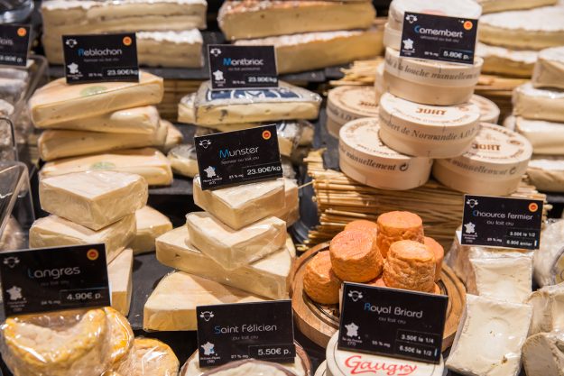 Présentation de Fromages Variés